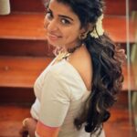 Lisha Chinnu Instagram - Hey You ! Make yourself a priority…!!! 💎🦋🌼🫰🏻 Muah @bee_s.makeup . . . Photo taken by my Anbu THAMBI @adhitya.sathyakumar #lifeoflee #lovelife❤️ #benatural #honesty #diwali #tamilponnu #candid #october