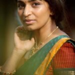 Lisha Chinnu Instagram - 🦋🌺 #ponniyinselvan . . . Costume @ivalinmabia @mabia_mb Jewellery @challani_jewellery @gchallani Video by @saicharan__photographer Muah @queeenn__b__ @bee_s.makeup #ponniyinselvan #tamilponnu #tamilpicsvids #tamilcinema #tamilponnu #tamilpicsvids #tamilcinema #tamilsong #tamilactors #artistsoninstagram #davani #tamiltrending #rahmania #maniratnam #aishwaryarai #vikram #karthi #trishakrishnan