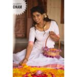 Lisha Chinnu Instagram - Happy Onam .... !!!! 🌺🤍🌸🎼 . . Wearing @ivalinmabia @mabia_mb Jewellery @challani_jewellery Photo @saicharan__photographer MUAH @bee_s.makeup #onamcelebration #onam #lifeoflee #onam2022 #pookolam #mavali #onamsadhya #actress #modeling #cirkleprandevents #moviebuff #musician