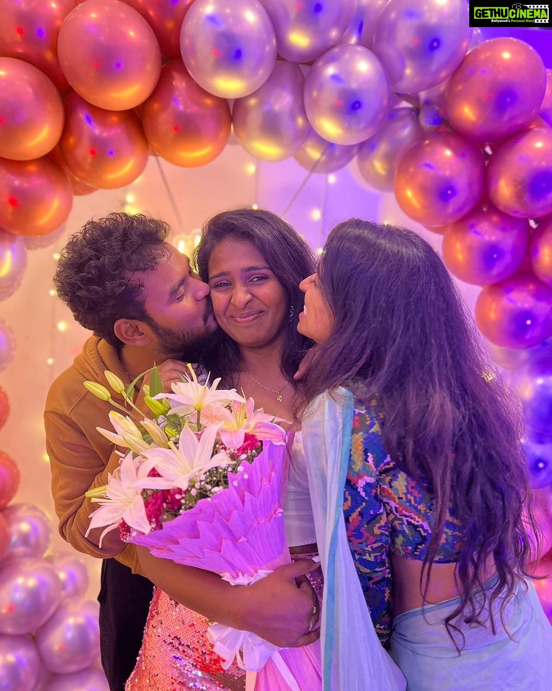 Lisha Chinnu Instagram - So here wishing my baby girl My betterhalf Mysoulpartner Happy Happy birthday to you. @varsha.pchandran. You know I love you loads loads loads Hugggieee 🫂 Decor @surprise.galatta