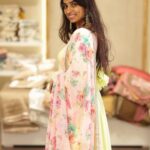 Lisha Chinnu Instagram - Everyone has a chapter , they don’t read it loud 👀🤫 . Agree ?? Costume @labelswarupa Photos @zerogravityphotography #entrepreneur #actress #model #workshoots #desi #salwar #movielover #musiclover