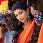 Lisha Chinnu Instagram - 🧡🌻🌺 . . . Photographer @gk_.photography._ Muah @yolo.offl @pavash_ Costume & Styling @labelswarupa #saree #indian #sareelove #ethnicwear #girlnextdoor #love #orange #mood #tamilponnu #actress #womeninpr #musiclover🎶 #womenentrepreneurs Chennai, India