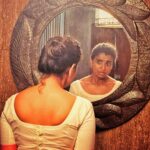 Lisha Chinnu Instagram - Your Craft is your strength….!!! Mirror Practices. Do what makes you happy 😃 Navarasa….. #theatre #artistsoninstagram #practisemakesperfect #believer #lifeoflee #Navarasa #actorslife #actress #antique #navarasa #keralasareereels #dancer #trending #kerala #musically