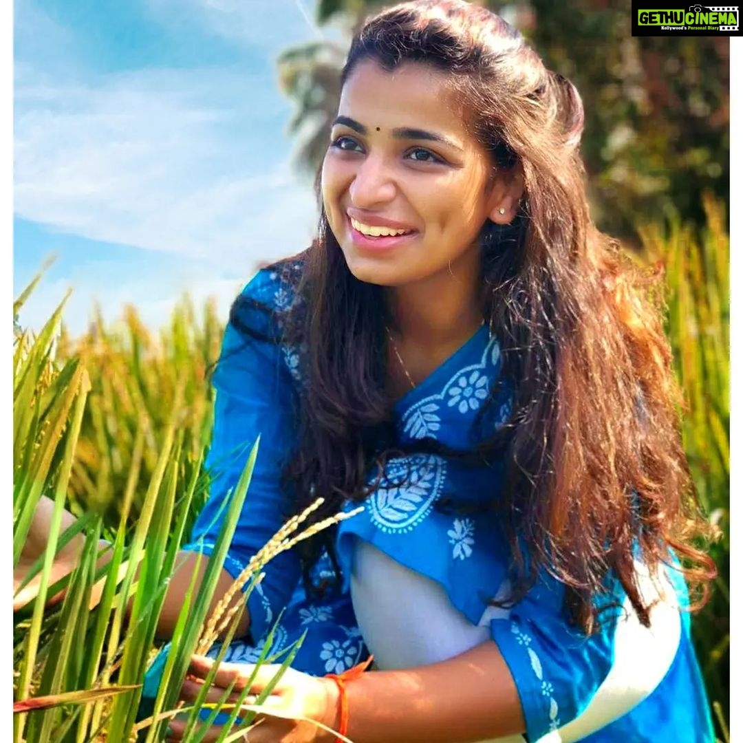 Lisha Chinnu Instagram - Think about all that you are, instead of what you are not...!!! #kerala #hometown #naturelovers #photography #loveforwork❤️ #lish #naturegeography #contentcreator #cirkleprandevents #loveyourself