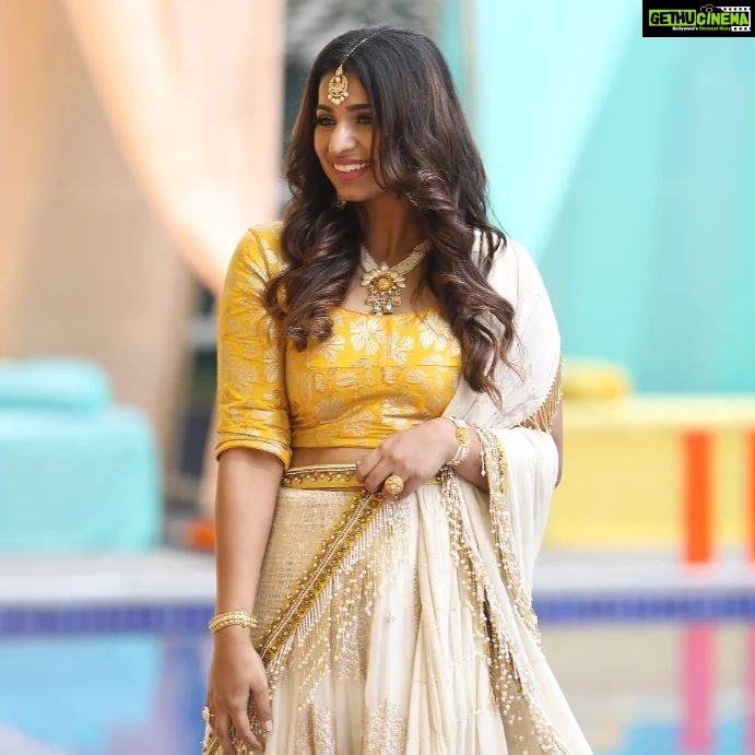 Lisha Chinnu Instagram - Happy Pongal... !!! . . . Wearing @rehanabasheerofficial Muah @yolo.offl @pavash_ Location @crowneplazachn #photoshoot #indianbride #mehendi #collaboration #shootdairies📷 #pongal2022 #lisha #candid #lishahappyplace #newyear2022 #yellow #csk #modeling #actress