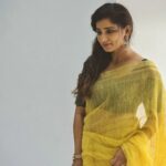 Lisha Chinnu Instagram - 💛💛🤍💛 . . For @houseofmaayol 📷 @pradeepcarbon #photoshoot #yellowsaree #plainsaree #model #actress #collaboration #lish #lishdimple #entrepreneurlife #beauty #lishachinnu #contentcreator #happylife