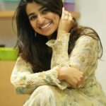 Lisha Chinnu Instagram - You make your life hard vy always being in your head... Life is simple get out of your head and get into the moment...