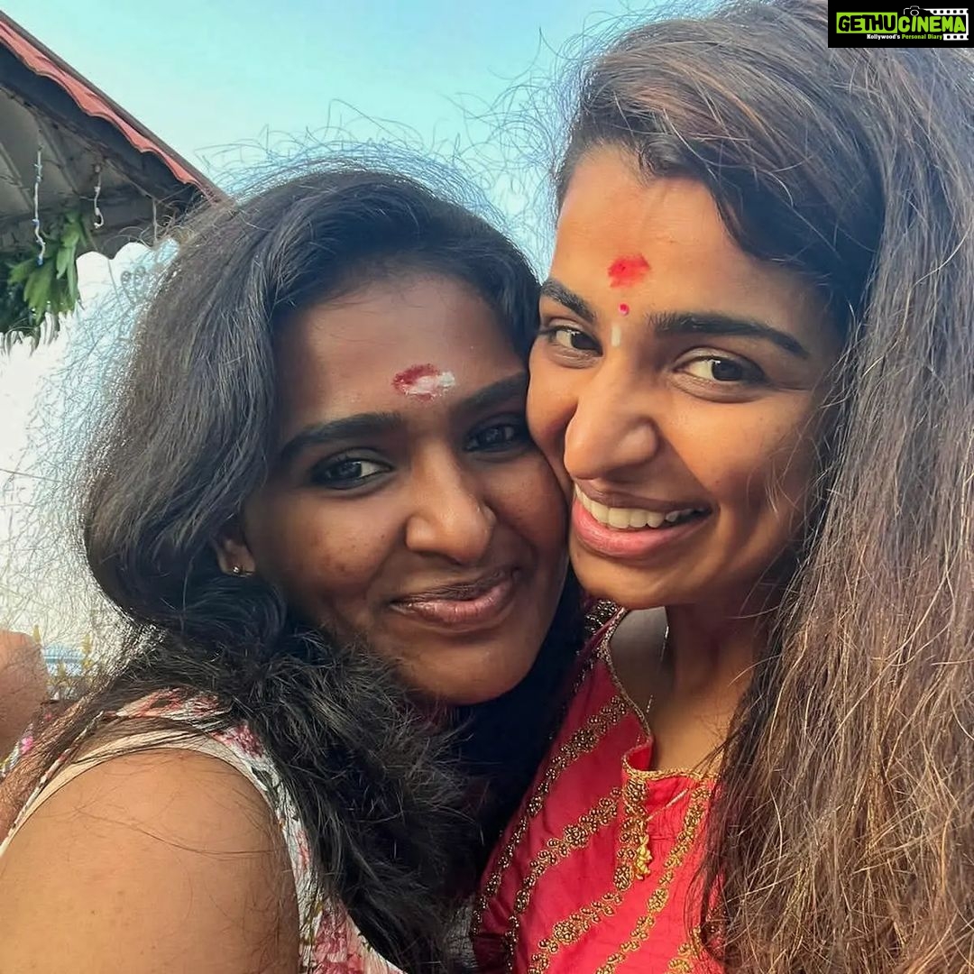 Lisha Chinnu Instagram - To the great start 2022...!!!! Blessing 🙏 . . . #newyear #welcome2022 #temple #allprayers #newstyle #mypeople❤️ #happynewyear #lisha #resolution #lishahappyplace #blessed🙏 #newyear2022