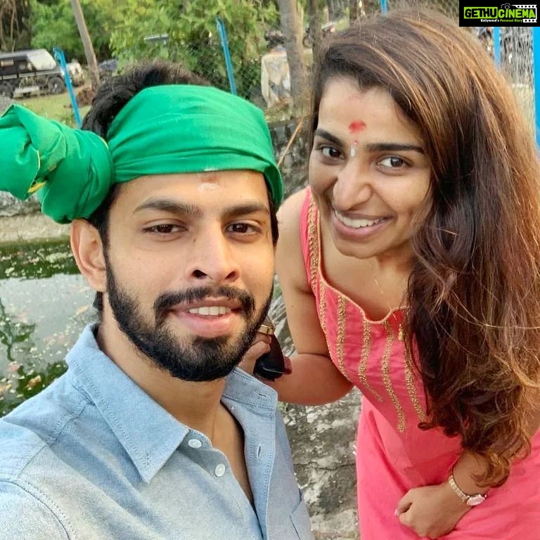 Lisha Chinnu Instagram - To the great start 2022...!!!! Blessing 🙏 . . . #newyear #welcome2022 #temple #allprayers #newstyle #mypeople❤️ #happynewyear #lisha #resolution #lishahappyplace #blessed🙏 #newyear2022