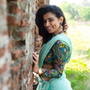 Lisha Chinnu Instagram - Saree @suta_bombay 
Photos @vajiravelunatarajan @vsmartphotography