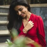 Lisha Chinnu Instagram – Smile 😊 
.
.
.
#smile #laugh #newyear2023 #lifeoflee #loveyou #actress #modeling #fashion #reddress #bemyvalentine❤️#2023 #trending