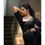 Lisha Chinnu Instagram - LISHA CHINNU 🖤 . . . To the stars ✨ . . . Muse : @lishachinnu Shot by : @camerasenthil Wardrobe/styling : @labelswarupa MUA : @mua_vijisharath Jewellery : @kirtilalsonline Location @anora_artstudio Organised by @rrajeshananda . . . #labelswarupasathakarni #labelswarupa #custommade #customisedclothing #blacksequin #blacksequinsaree #blacksequinssarees #blacksaris #blacksari #blacksari🖤