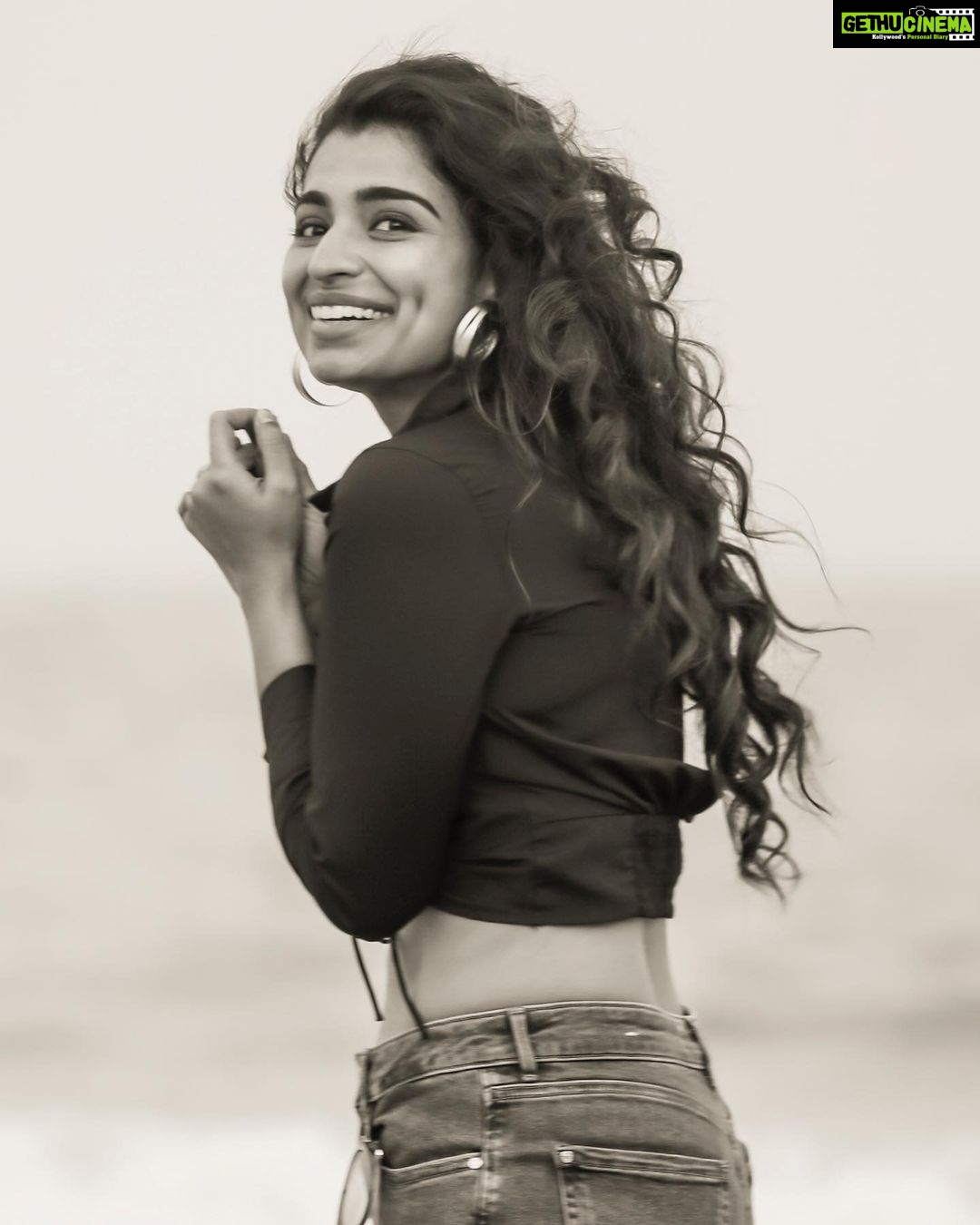 Lisha Chinnu Instagram - Value what you have when you have it . 🤓 . . Photos @rahuldev1177 Managed by @arunprajeethm Styling @labelswarupa Muah @artistrybydanu