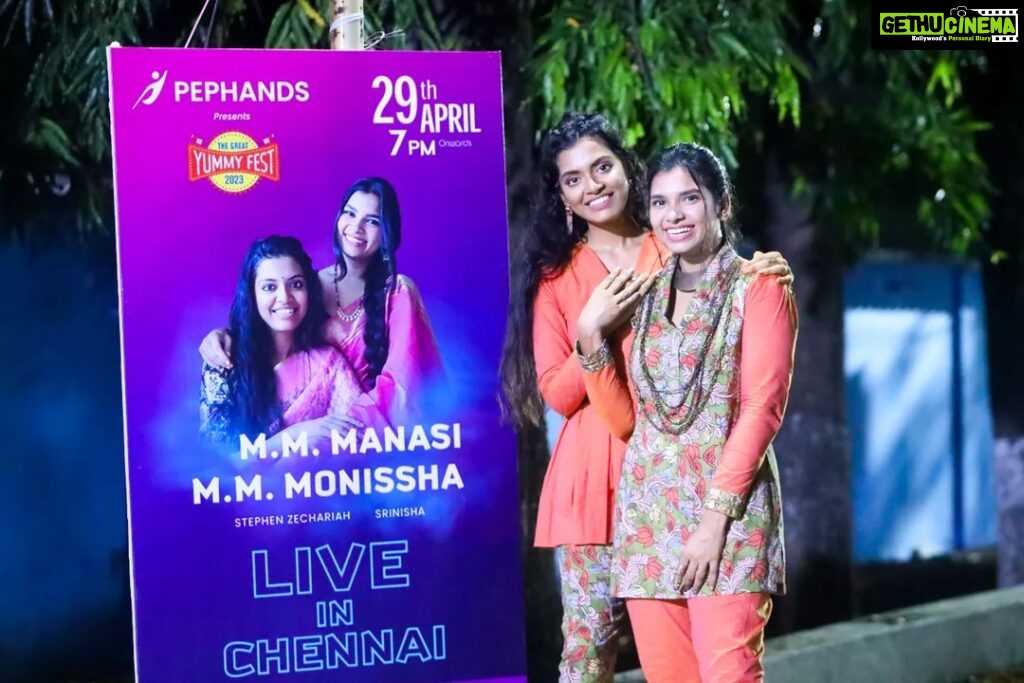 M.M. Manasi Instagram - What a day♥ You guys were unbelievable ♥♥ Thank you for making our #M3Live in Chennai so special... Can't wait to see you all again🤩🤩 @yummyfest_official @pephands_org 📸 - @chandanramesh24 👗- @madhumithas_atelier MUA & Hair - @makeup_with_maks @selva_hair_and_makeup_aritist @roopa_ravi_mua #Foodfestivalchennai #Musicalnight #Concert #LiveMusic #Pephands YMCA Nandanam