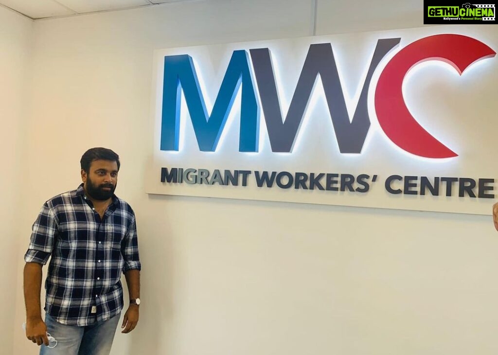M. Sasikumar Instagram - Happy to meet my brothers n friends working in Singapore at May Day celebration on 29 may Thanks to @mwcsg @singtel #singapore
