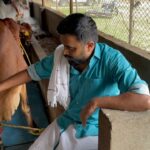 M. Sasikumar Instagram - At my friends @prakruthifarmsanddairy with my friends 🐮 #dairyfarm #happiness #care 👍