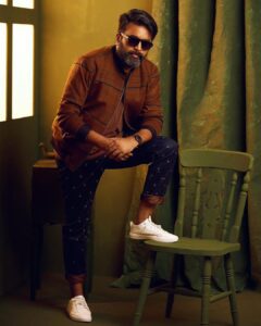 M. Sasikumar Instagram - Concept,Styling & Art  @njsatz 
Wardrobe @sathyanjfashionhouse
Photography @nirmalvedhachalam
Hairstyling @babu4love
Makeup #Dinakaran 
Studio @njstudios_7159
Media partner @21cuts__
21cuts team @bubbly_candie @kg.vino__ @__h_a_r_e_e_s_h 
PRO @onlynikil