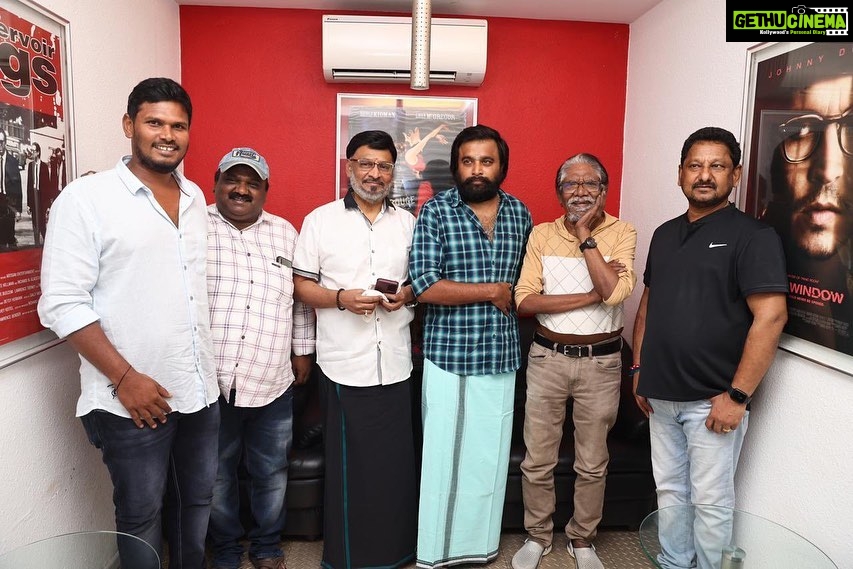 M. Sasikumar Instagram - #Ayothi spl show with our #Bharathiraja sir #Bhagyaraj sir @ashwinkumar_ak thambi #Director #Producer #nrragunanthan