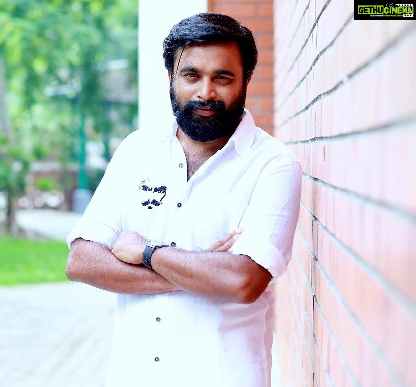 M. Sasikumar Instagram - அனைவருக்கும் இனிய தமிழ் புத்தாண்டு நல்வாழ்த்துக்கள் 💐