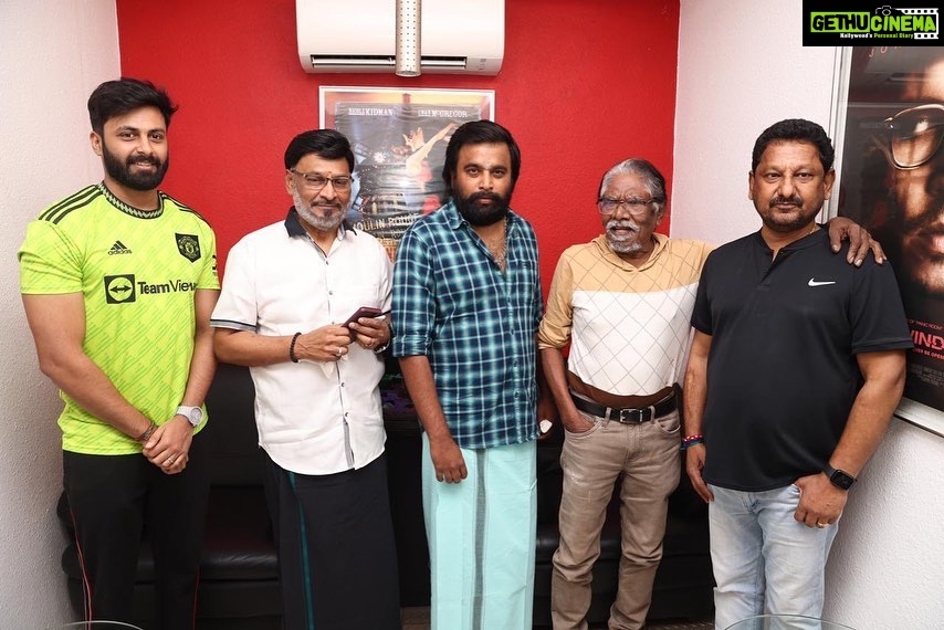 M. Sasikumar Instagram - #Ayothi spl show with our #Bharathiraja sir #Bhagyaraj sir @ashwinkumar_ak thambi #Director #Producer #nrragunanthan