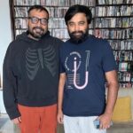 M. Sasikumar Instagram – Met @anuragkashyap10 after a long time, the creator I respect 😍
#FilmMaker
#gangsofwasseypur 
#subramaniyapuram