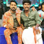 Ma Ka Pa Anand Instagram - With my loveable brother @makapa_anand ❤️❤️❤️❤️❤️❤️❤️❤️❤️❤️ #kalaivengaikarthick #kaluthukarthik #supersinger9 #supersingerkarthi #makapaanand #supersinger #vijaytelevision #djblack #mediamasons #nattupurapattu #folksingerkarthik#singerkarthik #kalaivengaikarthikeyan Karaikkudi, Tamil Nadu, India