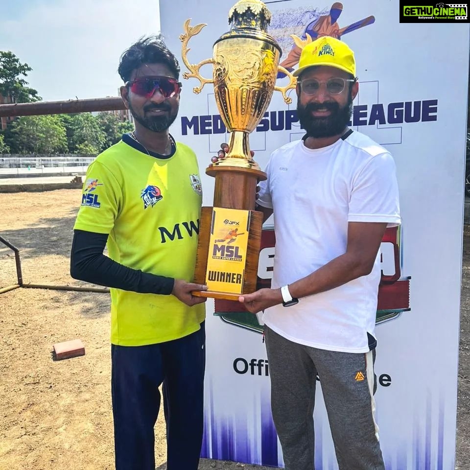 Ma Ka Pa Anand Instagram - 🏆 TEAM SILK SMITHA, CHAMPIONS AGAIN! 🏆 ✨Two days of intense battles in the Media Super League have finally come to an end, and once again, we stand tall as the champions! ✨ 🙌 A heartfelt shout-out to all the incredible teammates. You guys are the absolute best, and together, we create magic on the field! Our bond and teamwork are unmatched. 🙌 💪 Nothing can stop us from claiming victory because we have an unwavering determination and an insatiable hunger for success. We thrive on challenges and rise above them! 💪 🎉 Let's celebrate this triumph and revel in the joy of our achievement! Each one of you deserves a resounding pat on the back for your relentless efforts and stellar performances. You've proved that greatness resides within us! 🎉 @makapa_anand @singer_diwakar @sujith_geevee @sriram_prince @lenin_jonath_ @deepakbluesinger @sarath__sharon @aravindkarnee @dinesh_supersinger @kpy_prakash @vishnucharan_vichu @raghul.kanagaraj @hamar_actor @djblackchennai @sarath_kpy @yogaraj_madrasi @surya_mahi5 @madhan_millar #SilkSmitha #Champions #WinningStreak #Unstoppable #Teamwork #MediaSuperLeague #UnbreakableUnity #ForeverChampions #legacybuilders #driventowin Mahalakshmi Womens College of Arts And Science