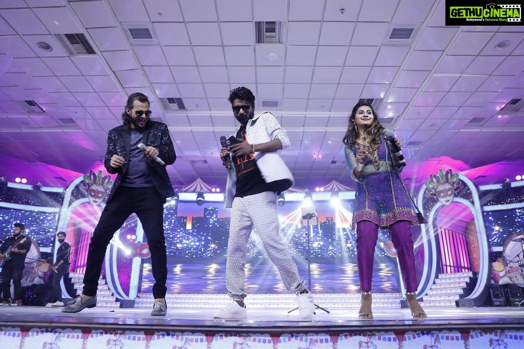 Ma Ka Pa Anand Instagram - Thanks @stephendevassy @societegenerale Event by @renaissance.events @raghini.muralidharan Stage, set and event production by @artdirector_umesh sound and lights by @thepodium_soundandlights