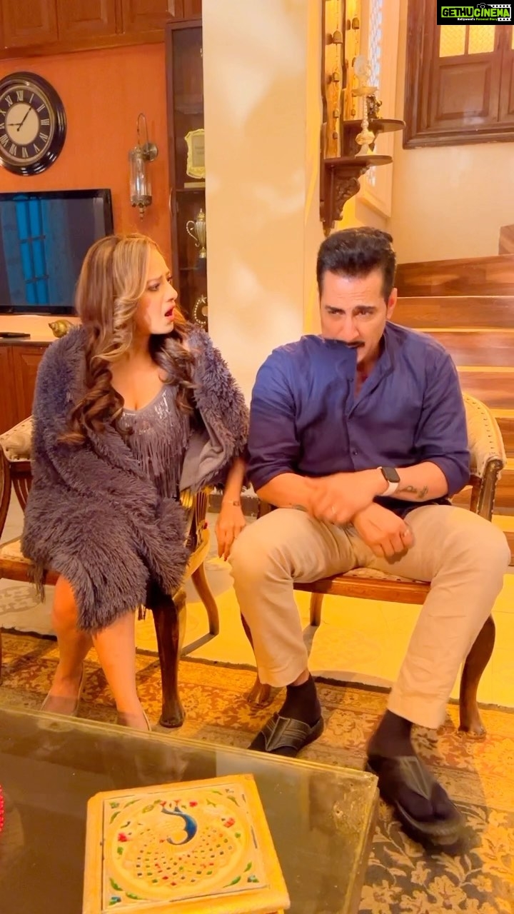 Madalsa Sharma Instagram - Sardi se naak band rehne do, nahi to kaan ke neeche lagne se bina sardi ke kaan band ho sakta hai….😅🤣 #vanya @sudanshu_pandey #reels #reelsinstagram #madalsasharma #sudhanshupandey #vanraj #kavya #videooftheday #instadaily #instavideo #instagood #instamood #mood #trending #trendingreels #reelitfeelit #reelkarofeelkaro #reeloftheday #reelit #love #actorslife