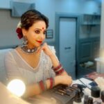 Madalsa Sharma Instagram – The way we experience the world around us is a direct reflection of the world within us….✨✨

#quoteoftheday #thoughtoftheday #madalsasharma #kavya #picoftheday #postoftheday #instadaily #instapic #instagood #instamood #mood #love #actorslife