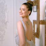 Madalsa Sharma Instagram - Some say beauty is internal, Some say you look beautiful, but I say if you feel beautiful from inside, you are beautiful and the world is beautiful too….❤️ 📸 @artographybysagar #reels #reelsinstagram #madalsasharma #kavya #videooftheday #instadaily #instavideo #instagood #instamood #mood #trending #trendingreels #reelitfeelit #reelkarofeelkaro #reeloftheday #reelit #love #actorslife