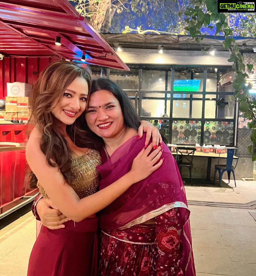 Madalsa Sharma Instagram - Wishing you both a lifetime of Love and Happiness….❤️❤️❤️❤️Congratulations to the super adorable couple!✨✨ @ketswalawalkar @ranarushad
