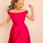Madalsa Sharma Instagram - May this day be a magical and blissful one!❤️ Merry Christmas everyone!🎄🎅🏻🎁🔔✨ #reels #reelsinstagram #madalsasharma #kavya #merrychristmas #christmas #festive #praisethelord #videooftheday #instadaily #instavideo #instagood #instamood #mood #trending #trendingreels #reelitfeelit #reelkarofeelkaro #reeloftheday #reelit #love #actorslife