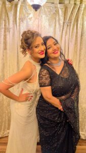 Madalsa Sharma Instagram - Feelin Christmassy already….🎄🎅🏻🎁🔔

My outfit by @majesticbyjapnah 
Styling @nehagodhwani1 

#reels #reelsinstagram #sheelasharma #madalsasharma #kavya #momdaughter #videooftheday #instadaily #instavideo #instagood #instamood #mood #trending #trendingreels #reelitfeelit #reelkarofeelkaro #reeloftheday #reelit #love #actorslife