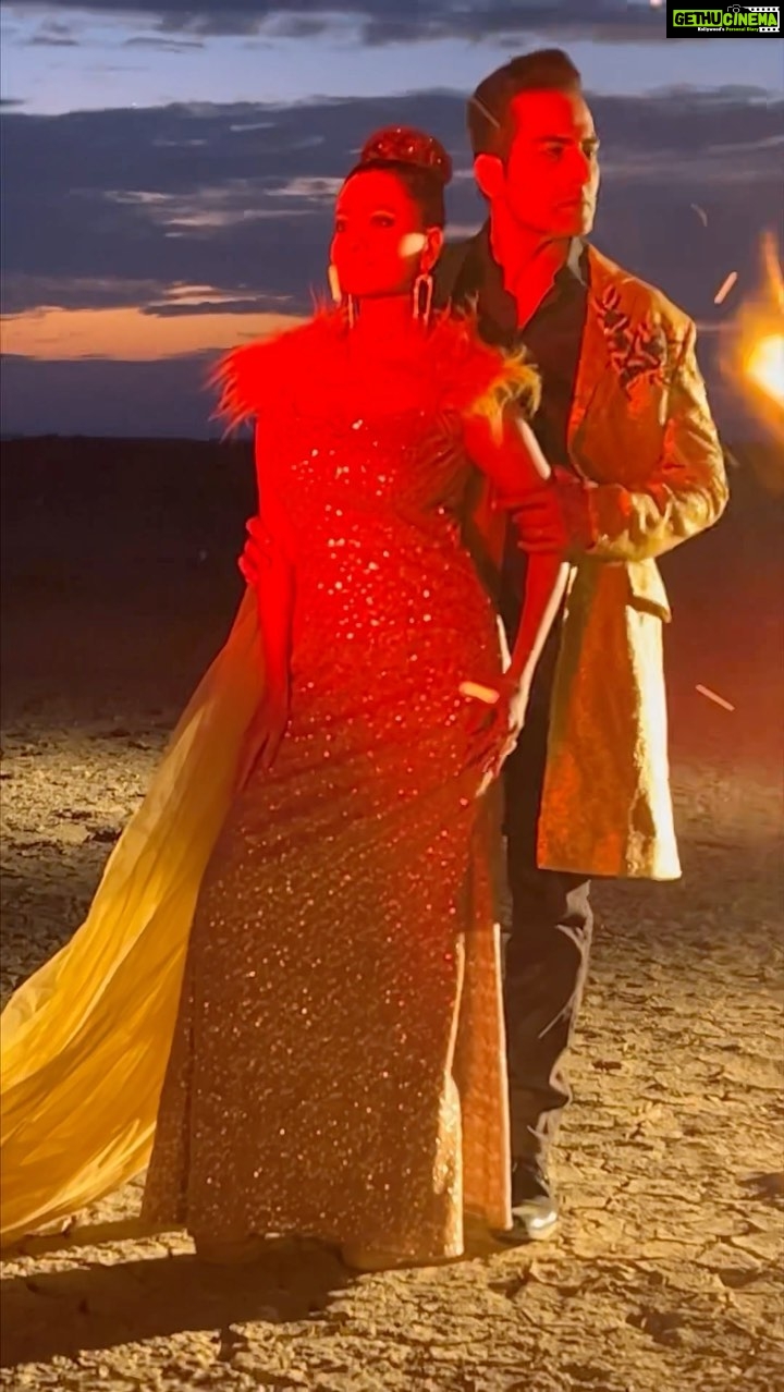 Madalsa Sharma Instagram - WANNA THANK ALL OF YOU FOR GIVING SO MUCH LOVE TO MY SONG #dilkituzameen A LOT OF HARD WORK GOES INTO CREATING SOMETHING LIKE THIS .. THOUGHT OF SHARING OUR FIRST BTS OF THE MAKING OF OUR VIDEO HOPE YOU LIKE IT ❤️❤️❤️❤️ @mginthehouse_official @nishabedii @ani.koley12345