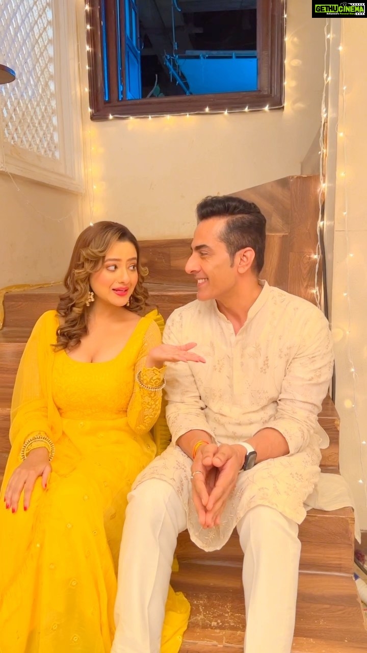 Madalsa Sharma - 119.5K Likes - Vanraj Ka Pyaar vs Kavya Ka Pyaar….🤣😂🤣😂 @sudanshu_pandey #vanya
#reels #reelsinstagram #madalsasharma #sudhanshupandey #vanraj #kavya #videooftheday #instadaily #instavideo #instagood #instamood #mood #trending #trendingreels #reelitfeelit #reelkarofeelkaro #reeloftheday #reelit #love #actorslife
