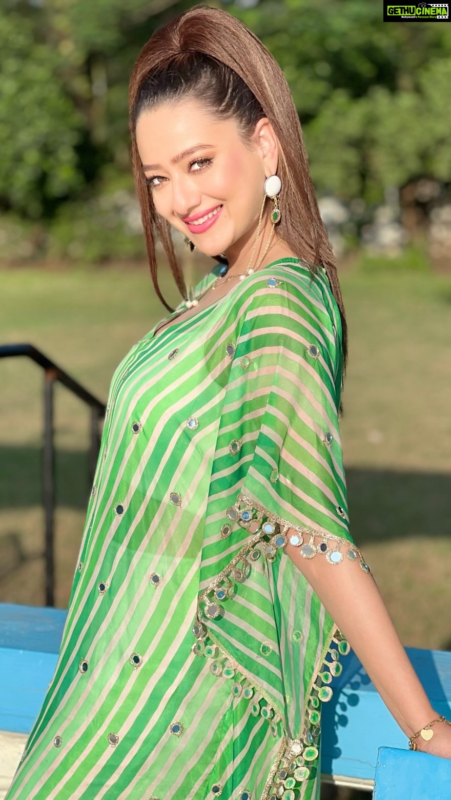 Madalsa Sharma - 139K Likes - Dil se nikli hui baat….💚
How many of you agree?!
#reels #reelsinstagram #madalsasharma #kavya #videooftheday #instadaily #instavideo #instagood #instamood #mood #trending #trendingreels #reelitfeelit #reelkarofeelkaro #reeloftheday #reelit #love #actorslife