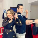 Madalsa Sharma Instagram - Nritya academy ka naya business kholne ki tayyari karte hue Kavya💁‍♀️….Aur peeche Vanraj business dubaane ki poori tayyari karte hue….😅🤣 Vanraj shah is “back” literally!!!!😜🤪 #vanya #reels #reelsinstagram #madalsasharma #sudhanshupandey #vanraj #kavya #videooftheday #instadaily #instavideo #instagood #instamood #mood #trending #trendingreels #reelitfeelit #reelkarofeelkaro #reeloftheday #reelit #love #actorslife