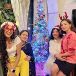Madalsa Sharma Instagram - 🎄🤗❤️✨ #christmas #us #festive #felisnavidad #madalsasharma #kavya #picoftheday #postoftheday #instadaily #instapic #instagood #instamood #mood #love #actorslife