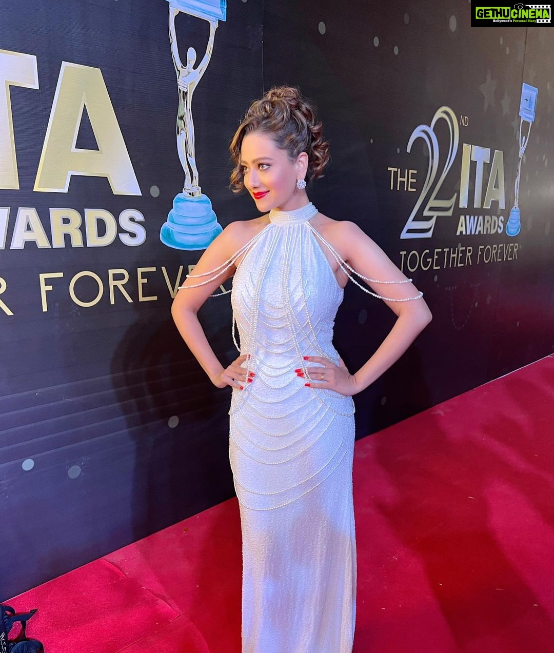 Madalsa Sharma Instagram - ITA 2022 ✨ Outfit by @majesticbyjapnah Styling by @nehagodhwani1 #ita #indiantelevisionacademyawards #madalsasharma #kavya #picoftheday #postoftheday #instadaily #instapic #instagood #instamood #mood #love #actorslife