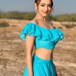 Madalsa Sharma Instagram - Sky full of love. Sky is blue. Dil Ki Tu Zameen. Har taraf bus tu hi tu….🩵 #DilKiTuZameen Link in bio. #quoteoftheday #thoughtoftheday #madalsasharma #sudhanshupandey #kavya #picoftheday #postoftheday #instadaily #instapic #instagood #instamood #mood #love #actorslife