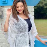 Madalsa Sharma Instagram - A grateful heart is a magnet for miracles…. ❤️💫 #quoteoftheday #thoughtoftheday #madalsasharma #kavya #picoftheday #postoftheday #instadaily #instapic #instagood #instamood #mood #love #actorslife