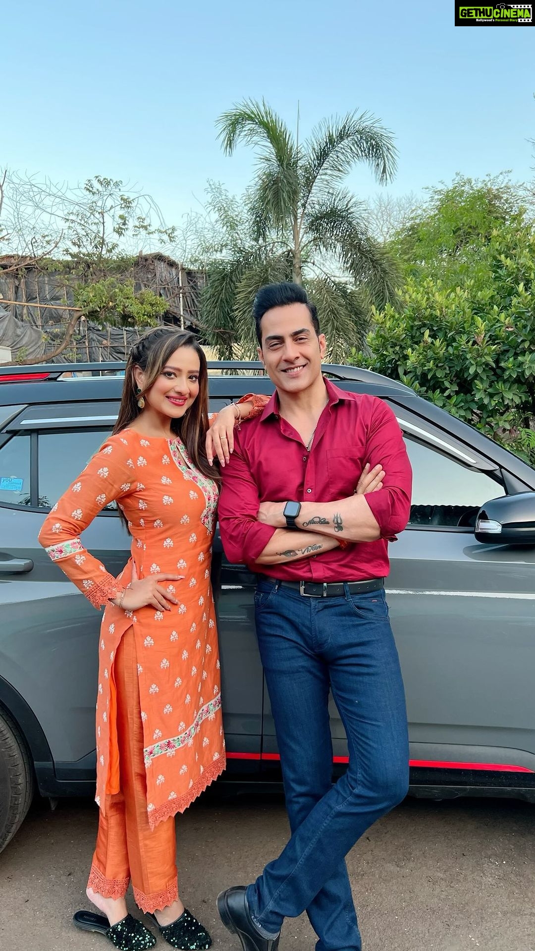 Madalsa Sharma Instagram - New beginnings🫶✨ वो क्या है ना बात दिल की है❤️ इंतेज़ार बस अब खतम ही होने वाला है😍 #vanya #vanyafamily #2daystogo #announcement #somethingiscoming #waitforit #staytuned #grateful #thankful #sudhanshupandey #madalsasharma #surprise #waitforit #anupamafans #newavatar JAI MAHAKAAL ❤️❤️❤️❤️