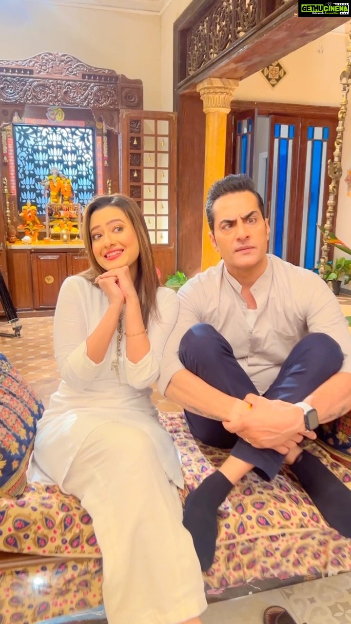 Madalsa Sharma Instagram - Jab aapko lage ki bimaari badh rahi hai to fauran doosre doctor ki rai leni chahiye….🤣😜 #vanya @sudanshu_pandey #reels #reelsinstagram #madalsasharma #sudhanshupandey #vanraj #kavya #videooftheday #instadaily #instavideo #instagood #instamood #mood #trending #trendingreels #reelitfeelit #reelkarofeelkaro #reeloftheday #reelit #love #actorslife