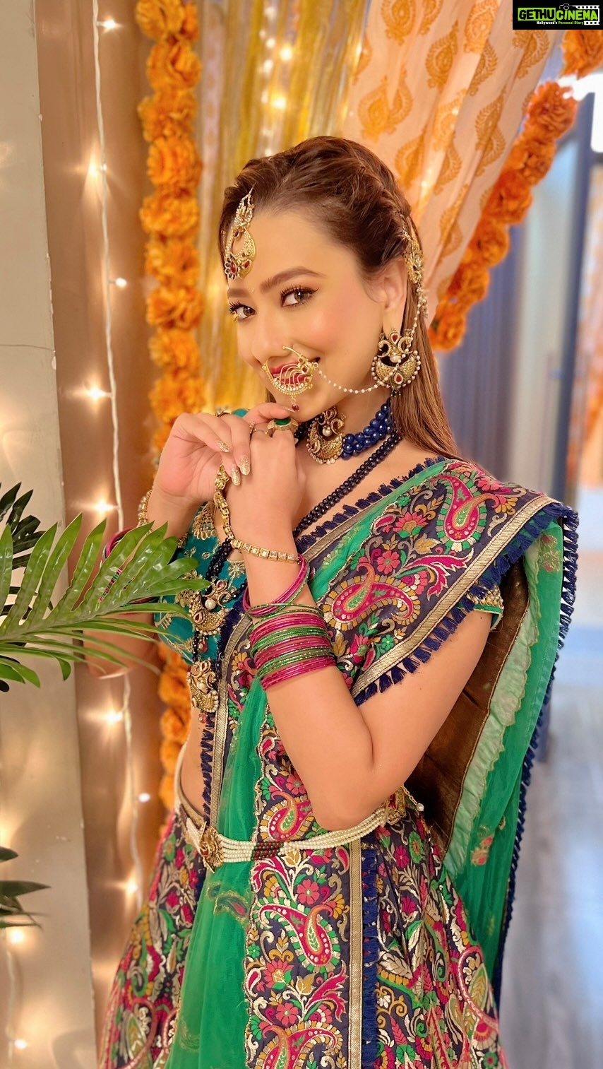 Madalsa Sharma - 114.2K Likes - Caption nahi, reel dekho….💁♀️
#reels #reelsinstagram #madalsasharma #kavya #videooftheday #trendingreels #trending #instadaily #instavideo #instagood #instamood #mood #trending #trendingreels #reelitfeelit #reelkarofeelkaro #reeloftheday #reelit #love #actorslife
