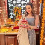 Madalsa Sharma Instagram - Happy Maha Ashthami aap sabhi ko❤️ May Goddess Durga always guide and bless us all with her divine powers….✨ #mahaashtami #thoughtoftheday #madalsasharma #kavya #festive #celebration #picoftheday #postoftheday #instadaily #instapic #instagood #instamood #mood #love #actorslife