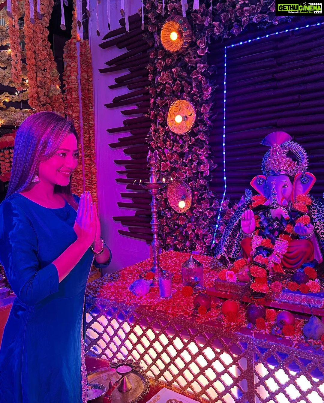 Madalsa Sharma Instagram - May this festive occasion bring along many more smiles and many more celebrations for you all. ✨ Ganpati Bappa Morya❤️ @directorskutproduction #ganpatibappamorya #ganeshchaturthi #bappa #bappamorya #festive #love
