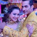 Madalsa Sharma Instagram - Best friends are the people in your life that make you laugh louder, smile brighter, and live better….❤️❤️ #vanya @sudanshu_pandey #quoteoftheday #thoughtoftheday #madalsasharma #sudhanshupandey #vanraj #kavya #friendshipgoals #bestie #picoftheday #postoftheday #instadaily #instapic #instagood #instamood #mood #love #actorslife