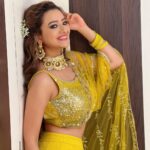 Madalsa Sharma Instagram – 💛

Outfit by @nishabedii 
Makeup @vilashma 

#postoftheday #picoftheday #madalsasharma #kavya #yellow #ravivaarwithstarparivaar