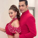 Madalsa Sharma Instagram - When Vanraj and Kavya come together, it’s magic and it’s called #vanya❤️ Watch us tonight 8pm on @starplus Ravivaar With Star Parivaar✨ @sudanshu_pandey #RavivaarWithStarParivaar #TeamAnupamaWins #starplus #disneyplushotstar
